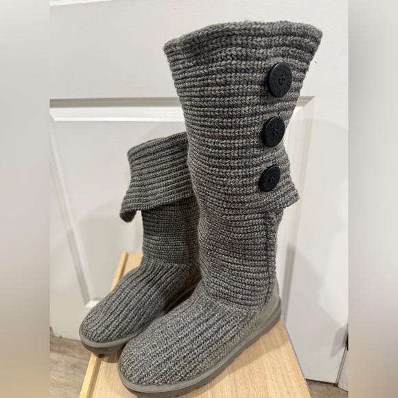UGG Australia Gray Knit Tall Boots Women’s Size 7 Cozy Winter Shearling - Picture 4 of 9